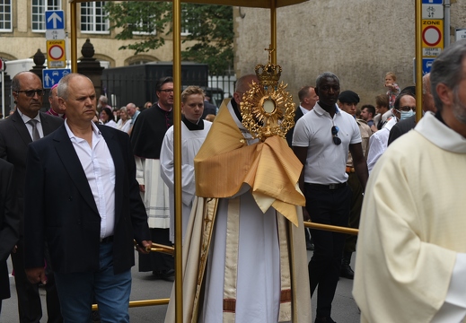 DE8F25A5-BCA1-40EF-860E-854302B48D16