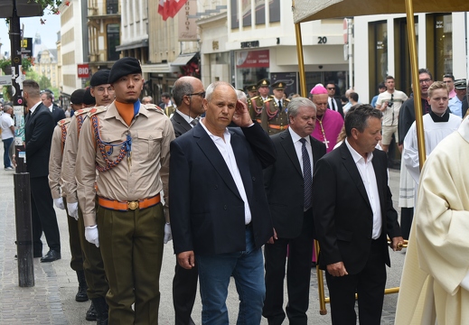 A276D966-BB88-41B7-BDED-2FDAFA35D01F