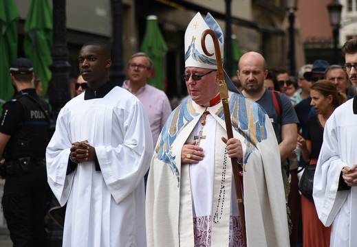 E82EC7BF-96BD-42DD-B23B-2FC1056F8EC6