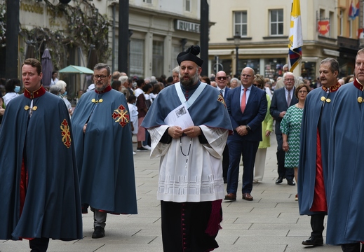 A172521F-93A7-423A-83DE-C67E633CBCBF