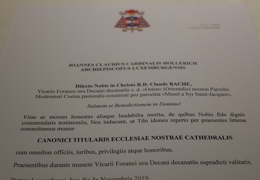 Opnam vum Generalvikar Patrick Muller a vum Deche Claude Bache an d’Doumkapitel