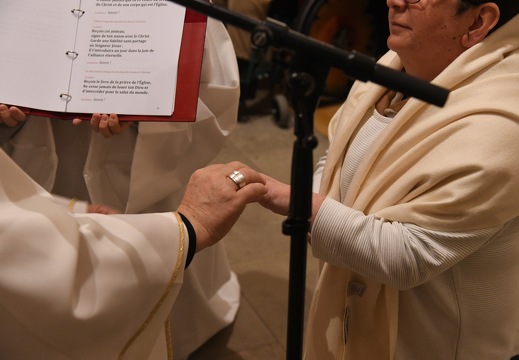 consecration-des-vierges-josiane-binsfeld8540 49197684406 o