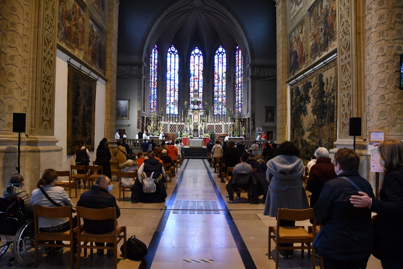 messe-pour-les-uvres-de-la-congrgation-de-ste-elisabeth_51161063271_o.jpg