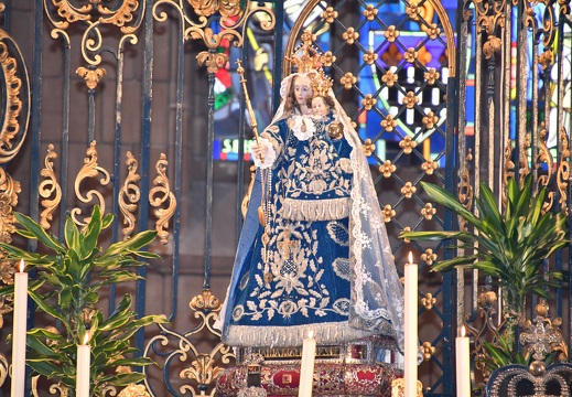 ensemble-en-velours-bleu-ptrole-rinceaux-de-chnes-et-toiles-en-broderie-applique-en-fil-dargent 51144365032 o