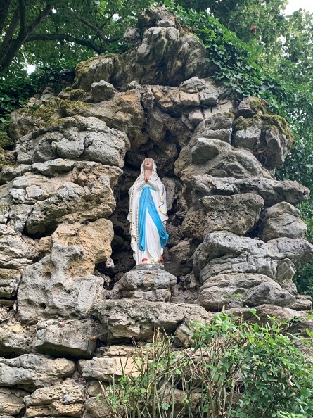 lourdesgrotte_in_steinheim-r90.jpg