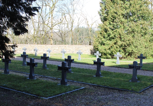 Le cimetière des moines, la famille du Ciel s'agrandit