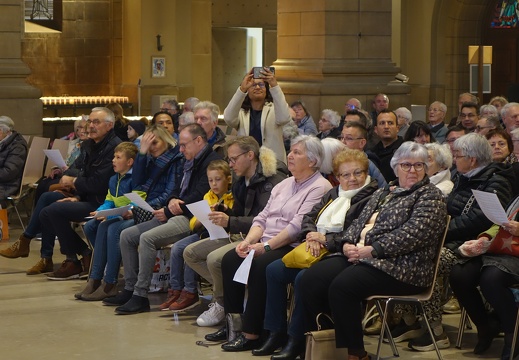 Messe für die Pfarreien Bartreng-Stroossen Saint-Jean XXIII, Mamerdall Saint-Christophe und Steesel-Walfer Sainte-Trinité