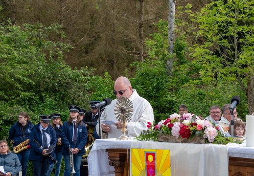 image15