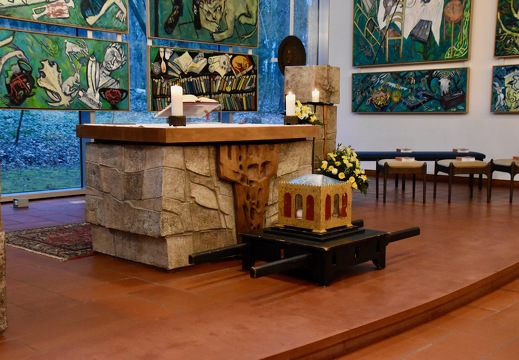 11 mars 2025, accueil des reliques de saint Thomas d'Aquin au Centre Jean XXIII