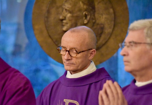 11 mars 2025, accueil des reliques de saint Thomas d'Aquin au Centre Jean XXIII