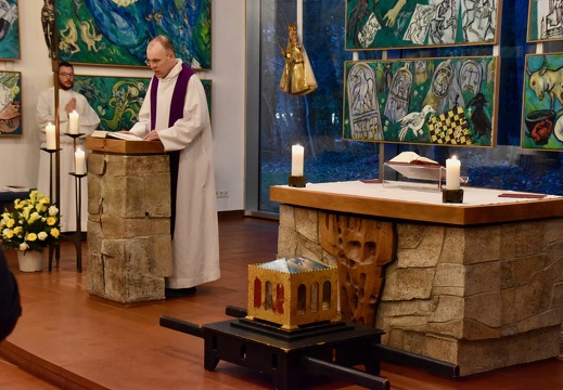 11 mars 2025, accueil des reliques de saint Thomas d'Aquin au Centre Jean XXIII