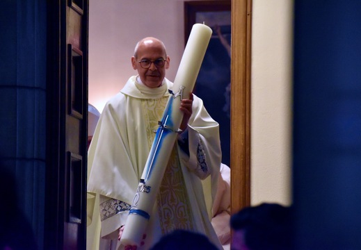 19 avril 2025, Vigile pascale à la cathédrale de Luxembourg, baptême de 14 adultes.