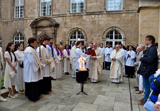 19 avril 2025, Vigile pascale à la cathédrale de Luxembourg, baptême de 14 adultes.