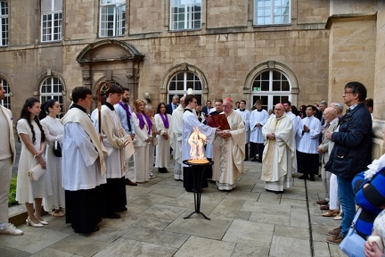19 avril 2025, Vigile pascale à la cathédrale de Luxembourg, baptême de 14 adultes.