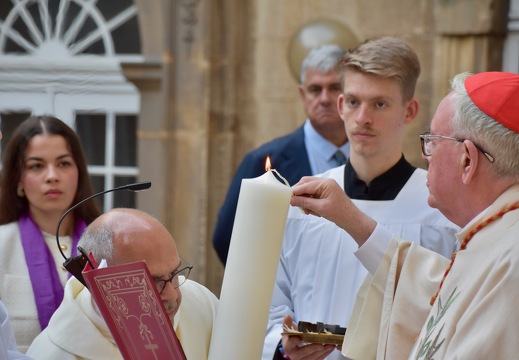 19 avril 2025, Vigile pascale à la cathédrale de Luxembourg, baptême de 14 adultes.