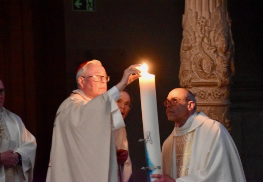 19 avril 2025, Vigile pascale à la cathédrale de Luxembourg, baptême de 14 adultes.