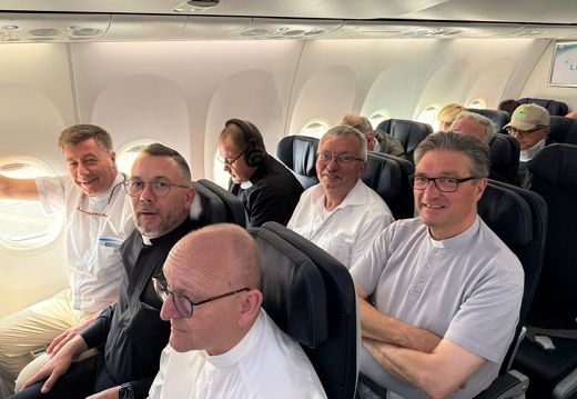 24 juin 2025, dans l'avion en partance pour Rome