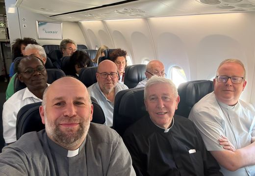 24 juin 2025, dans l'avion en partance pour Rome
