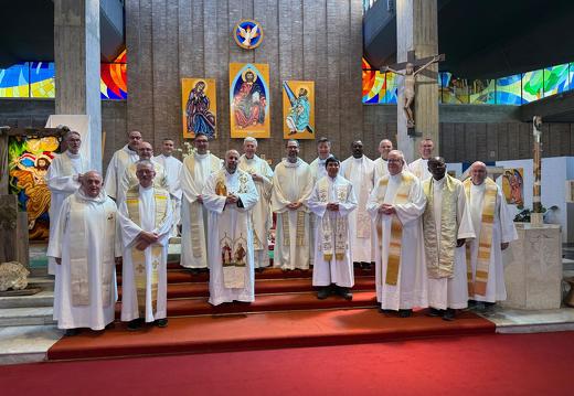 26 juin 2025, messe en l'église San Giovanni Crisostomo a Monte Sacro Alto, dont Mgr Hollerich est titulaire.