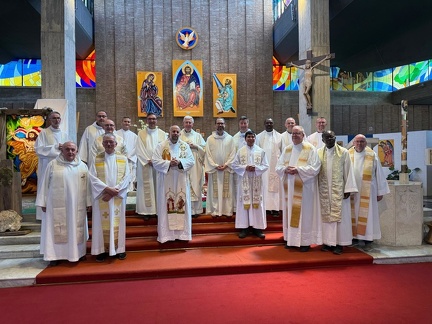 26 juin 2025, messe en l'église San Giovanni Crisostomo a Monte Sacro Alto, dont Mgr Hollerich est titulaire.