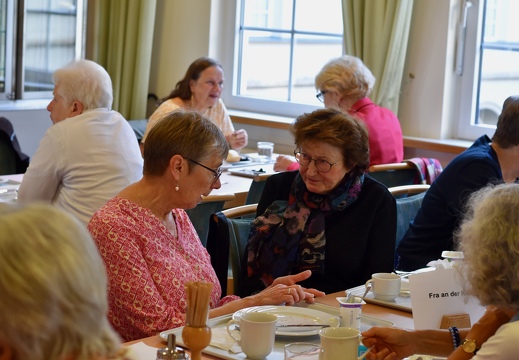 20251011 FraAnDerKierch DSC 2340