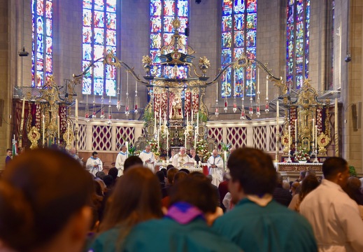 20260426 MessePeupleDeDieu DSC 8237