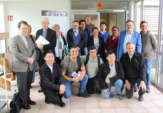 Gruppenfoto vor dem Einagang zum China Zentrum