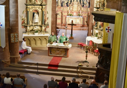 50e anniversaire de la Jungsodalen Veinen, messe à l'église des Trinitaires célébrée par le cardinal Jean-Claude Hollerich le 13 septembre 2026