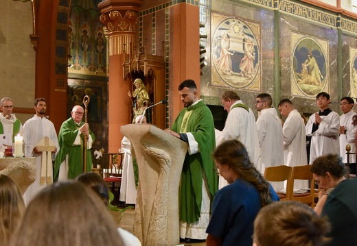 Messe de rentrée de la Pastorale des Jeunes-LuxYouth à l'église de Dudelange, le 26 septembre 2026.